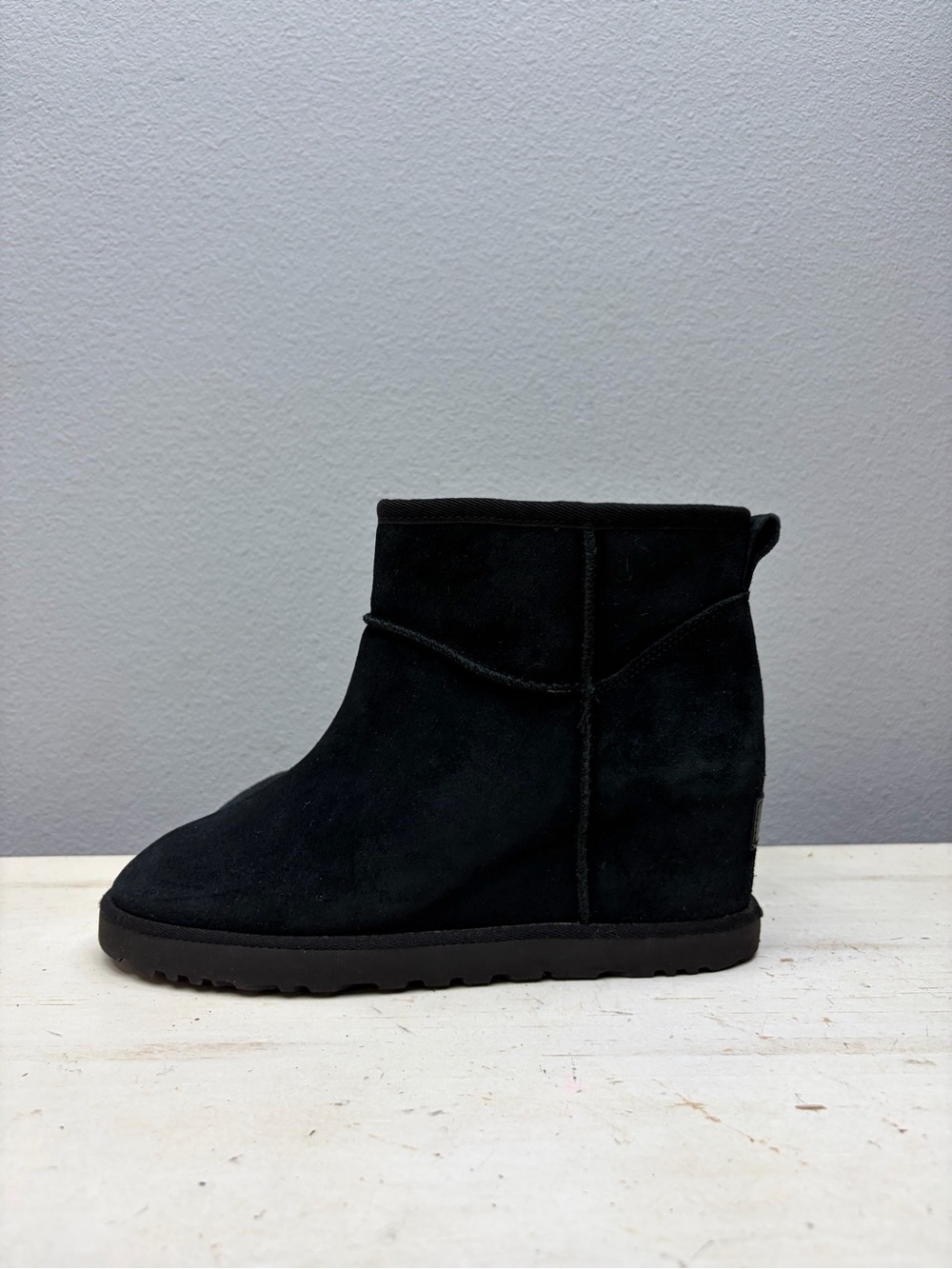 Ugg Black Suede Classic Femme Mini Wedge Ankle Boots Size 8